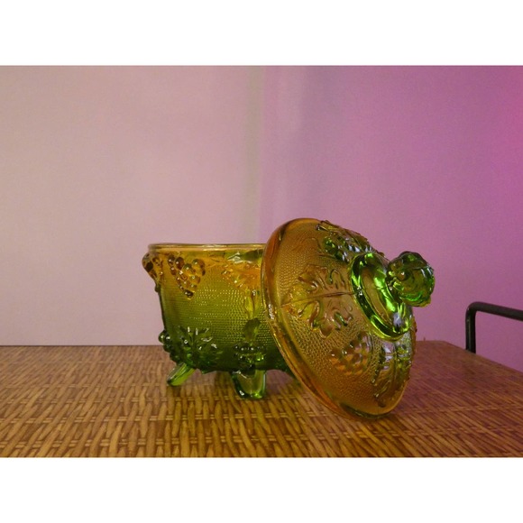 Vintage Jeanette Glass 4 Footed Candy Dish - Picture 3 of 6